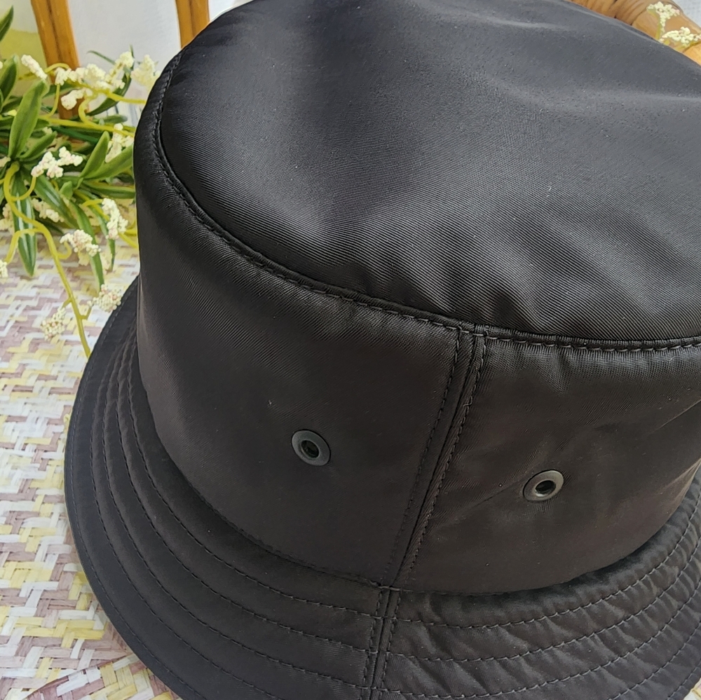 Authentic Burberry Black Bucket Hat with Logo M Size - Picture 7 of 14